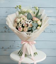 Букет цветов из:  Розы и Лизиантусы в Березовке Воронежской области