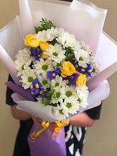 Букет цветов из:  Ирисы, Хризантемы и Розы #REPLACE_PRED# Березовке Воронежской области