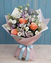 Букет цветов из:  Лизиантусы, Розы, Альстромерии и Гипсофила в Березовке Воронежской области
