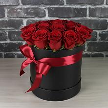 Цветочная композиция из Розы в шляпной коробке #REPLACE_PRED# Березовке Воронежской области